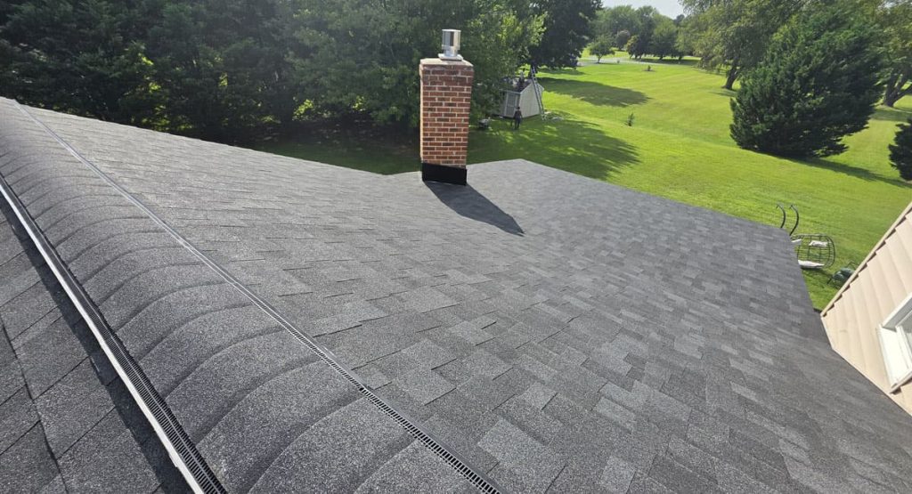 New Onyx Black colored roof in Townsend, DE