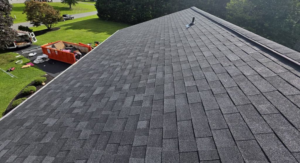New Onyx Black colored roof in Townsend, DE