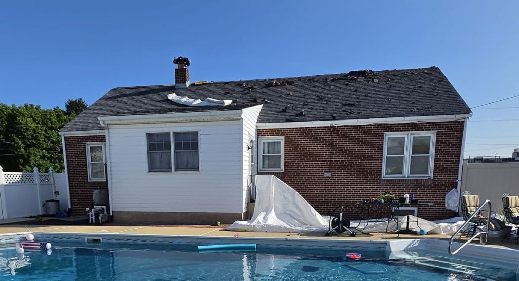 New Onyx Black colored roof in Elsmere, DE