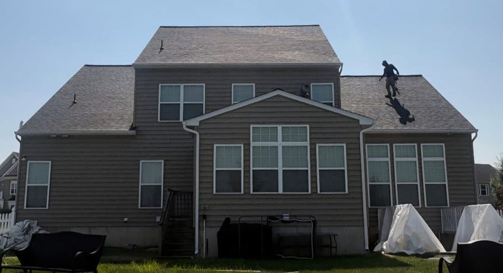 New Onyx Black colored roof in Middletown, DE