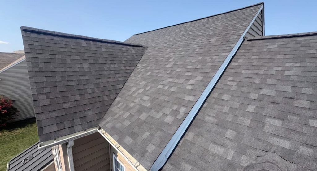 New Onyx Black colored roof in Middletown, DE