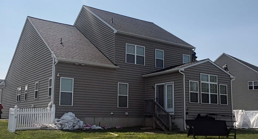 New Onyx Black colored roof in Middletown, DE